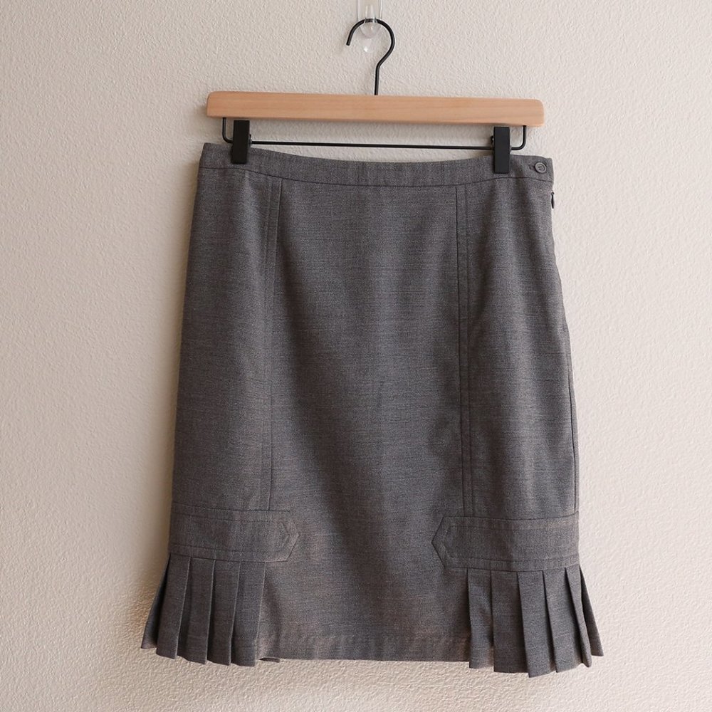 Max Studio Plaid Knee-Length Skirt with Pleat Accents, Size 4, EUC - Picture 7 of 7